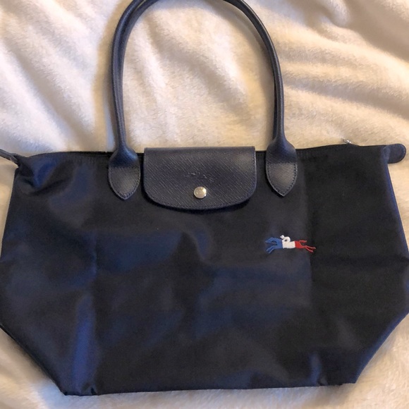 Longchamp Handbags - Authentic Longchamp Le Pliage